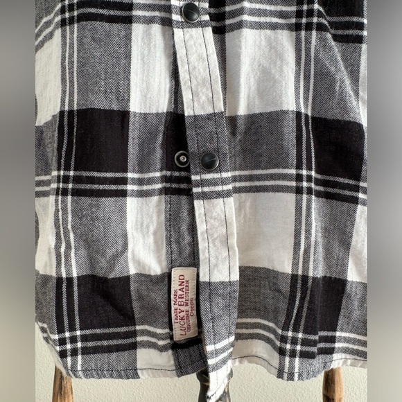 Men’s Lucky Brand Genuine Western Goods  Classic Fit Button Down Shirt Size L - Picture 2 of 6